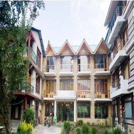 The Grand Welcome Hotel Manāli Екстериор снимка