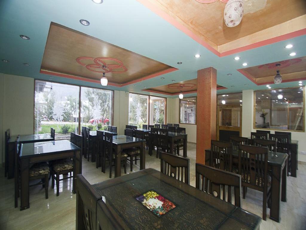 The Grand Welcome Hotel Manāli Екстериор снимка