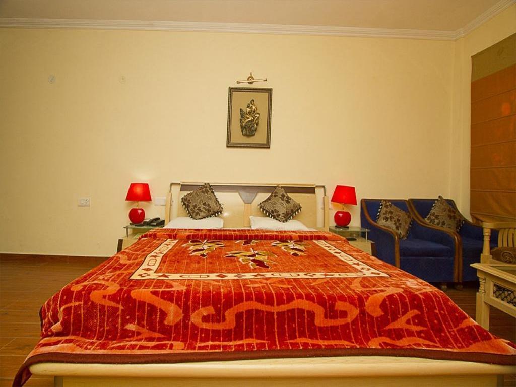 The Grand Welcome Hotel Manāli Екстериор снимка